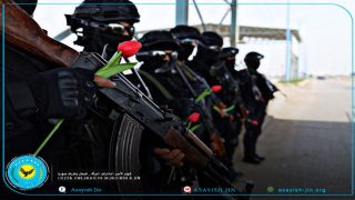 توزيع الورود على عضوات قوى الأمن الداخلي المرأة في قسم العمليات احتفالاً بقدوم 8 آذار Belavkirina gûlan li endamên hêzên ewlekariya hûndirîn jin di beşê operasyonêde bi bûneya hatina 8 ê adarê