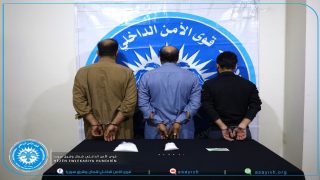 بائعين للمواد المخدرة في قبضة قواتنا بريف مدينة الطبقة Li gundewarê bajarê Tebqayê belavkarên hişbirê hatin girtin