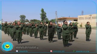 كلية الشهيد “علي ملحم” لقوى الأمن الداخلي تفتتح الدورة الخامسة للضباط على مستوى إقليم شمال وشرق سوريا Fakûlteya şehîd ‘Alî milhim’ ya hêzên ewlekariya hundirîn dewreya pêncemîn ya efseran li ser asta herêma bakur û rojhilatê sûriyê.