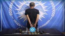 مكافحة المخدرات تلقي القبض على مروّج بحوزته مواد مخدرة بمقاطعة الفراتDijî Madeyên Hişbirê li kantona Firatê belavkarekî hişbirê girtin